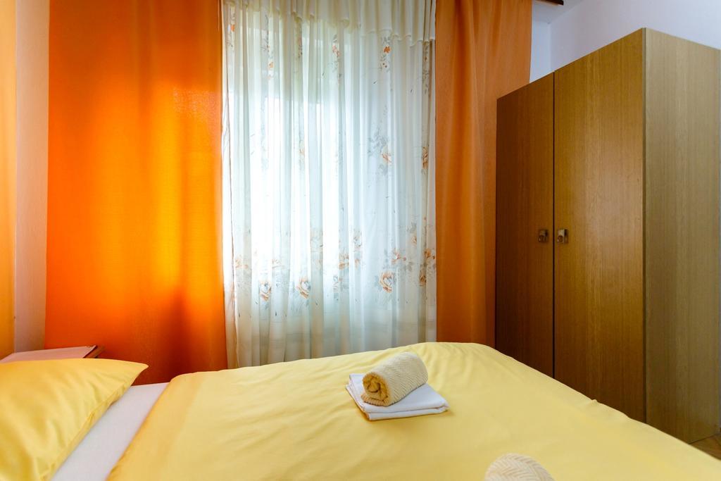 Apartment Meri Крк Екстер'єр фото
